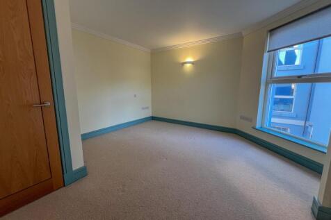 Apt 3 Imperial Lodge-10.jpg