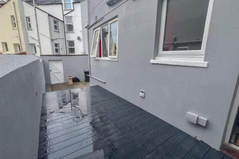11 Crosby Terrace-03.jpg