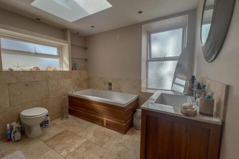 11 Crosby Terrace-15.jpg