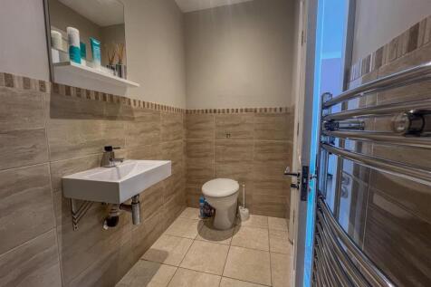 11 Crosby Terrace-18.jpg