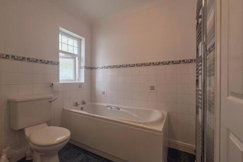 152 Faiways Crescent-03.jpg