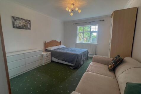 152 Faiways Crescent-23.jpg