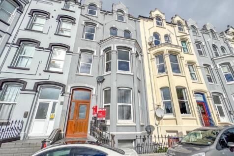 Apt 5 8 Woodville Terrace (13).jpg