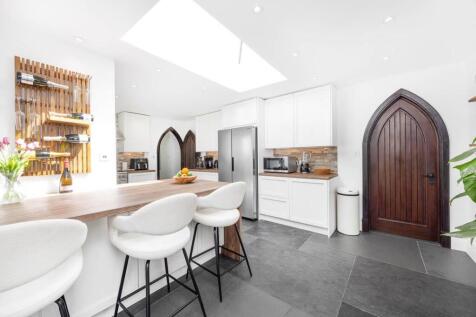 Woodland Towers (18).jpg