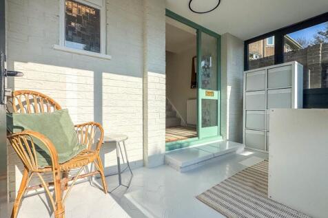 11 Lower Dukes Road, Douglas (3).jpg