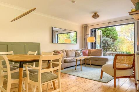 11 Lower Dukes Road, Douglas (19).jpg