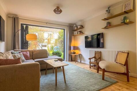 11 Lower Dukes Road, Douglas (25).jpg