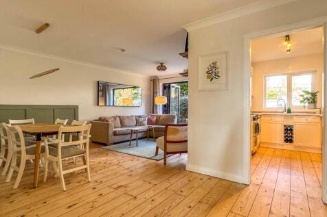 11 Lower Dukes Road, Douglas (23).jpg