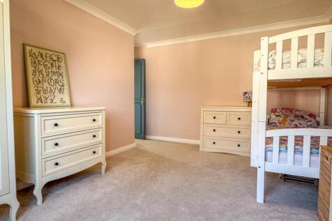 11 Lower Dukes Road, Douglas (10).jpg