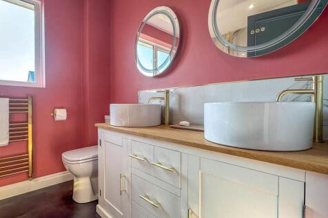 11 Lower Dukes Road, Douglas (13).jpg