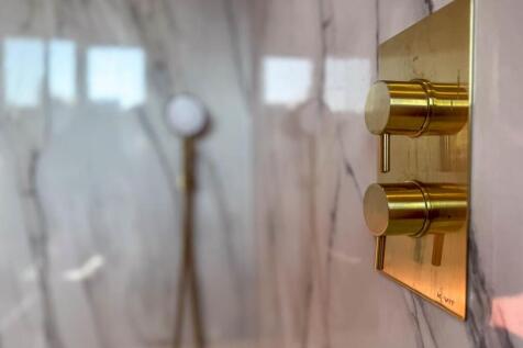 11 Lower Dukes Road, Douglas (15).jpg