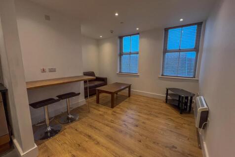 Apt 23 The Courtyard-2.jpg