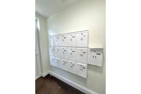 Apt 12, Griffin House (56)-Edit.jpg