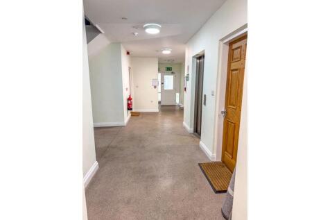 Apt 12, Griffin House (54)-Edit.jpg