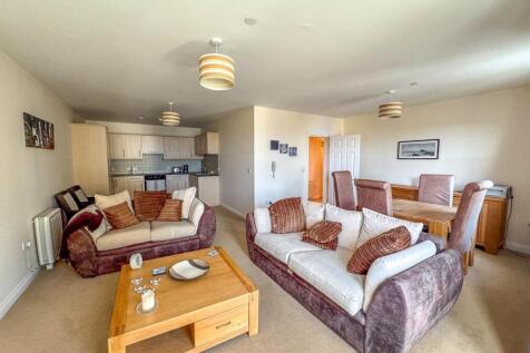 Apt 12, Griffin House (49).jpg