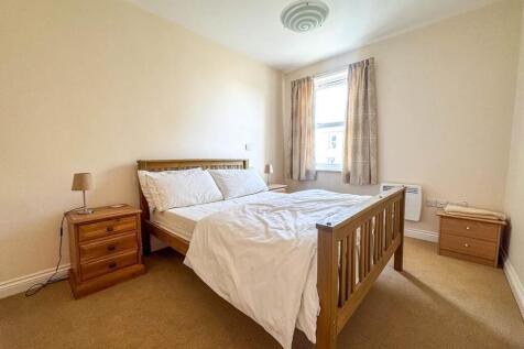 Apt 12, Griffin House (17).jpg