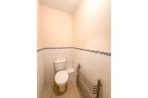 Apt 12, Griffin House (23)-Edit.jpg