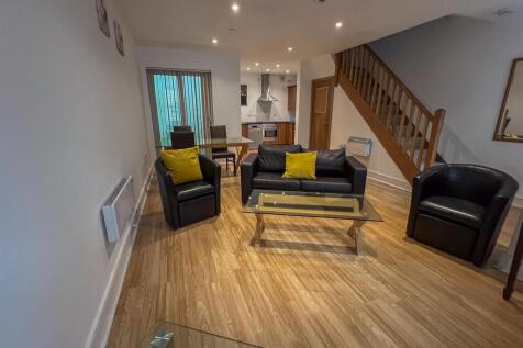 House 13 The Courtyard-08.jpg