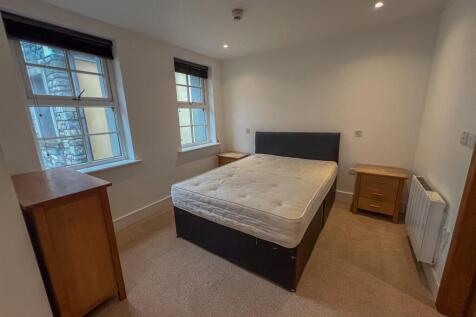 House 13 The Courtyard-04.jpg