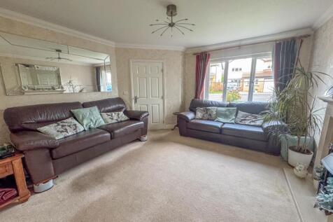 4 Clover Avenue  (3).jpg