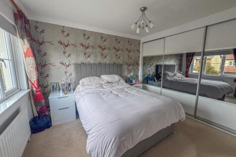 4 Clover Avenue  (6).jpg