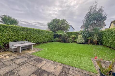 4 Clover Avenue  (19).jpg