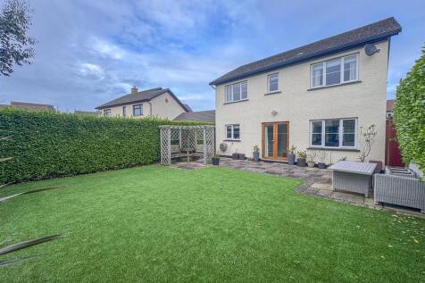 4 Clover Avenue  (21).jpg