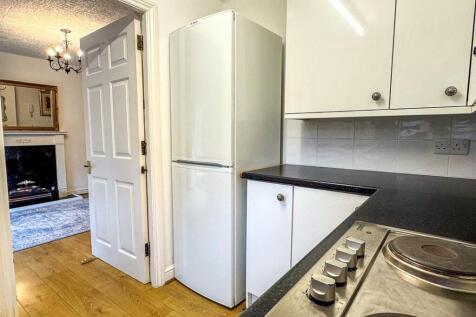 19 Eyreton Park, Crosby (12).jpg