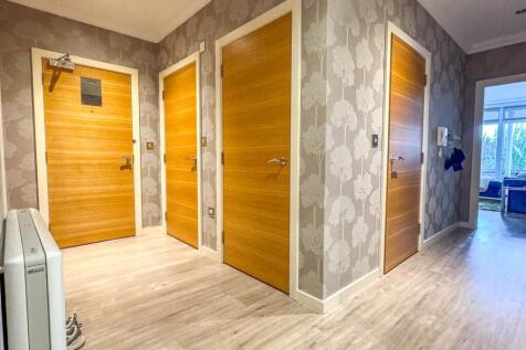 45 Majestic Apartments, Onchan (16).jpg