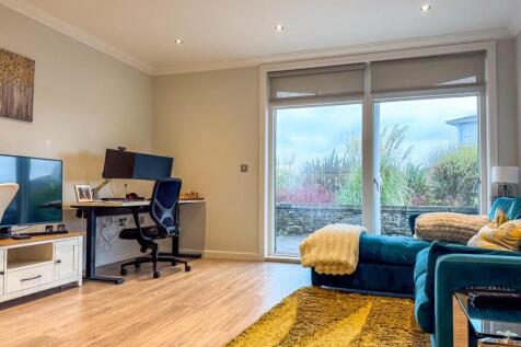 45 Majestic Apartments, Onchan (4).jpg