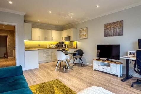 45 Majestic Apartments, Onchan (7).jpg