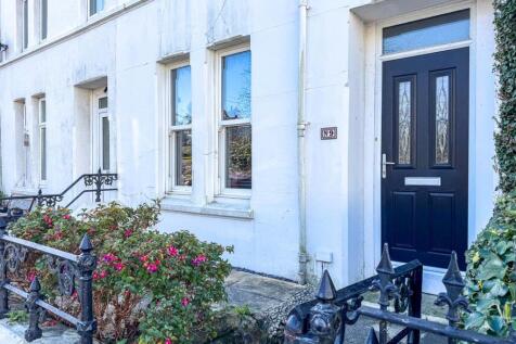 9 Willow Terrace, Douglas (1).jpg