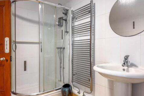 9 Willow Terrace, Douglas (9).jpg