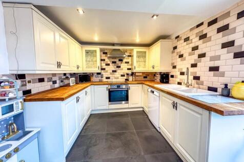 18 Victoria Avenue, Douglas (17).jpg