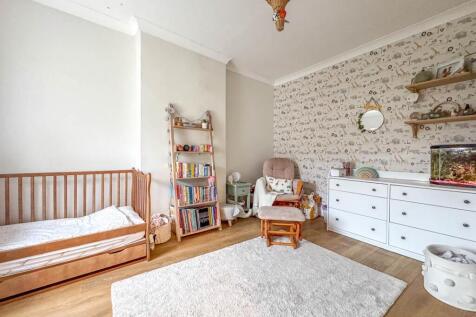 18 Victoria Avenue, Douglas (8).jpg