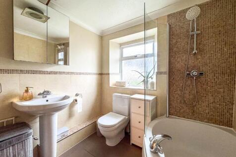 18 Victoria Avenue, Douglas (5).jpg