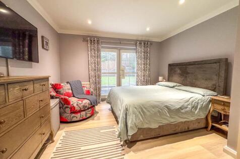 3 Glen Vine Park (2).jpg