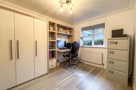 3 Glen Vine Park (14).jpg