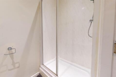 London Street Shower Room