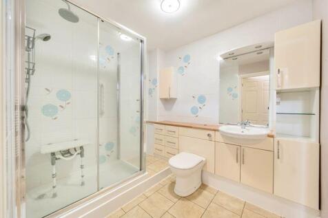 Walk in Shower Room