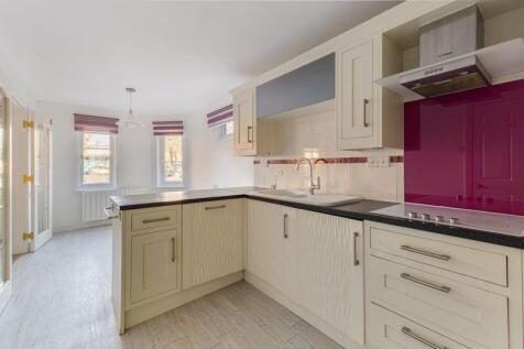 Kitchen/ Dining Room