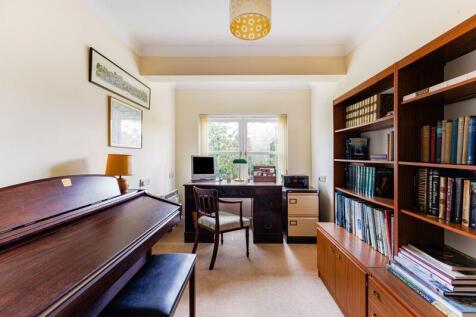 Bedroom/Study