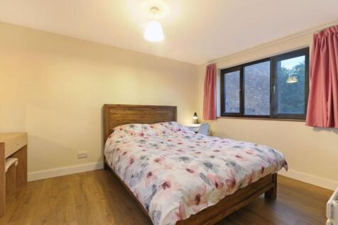 Bedroom 1.jpeg