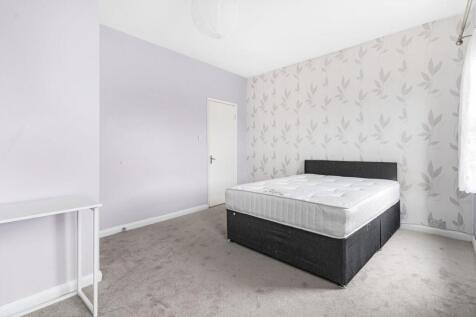 Bedroom 3 ALT 2.jpg