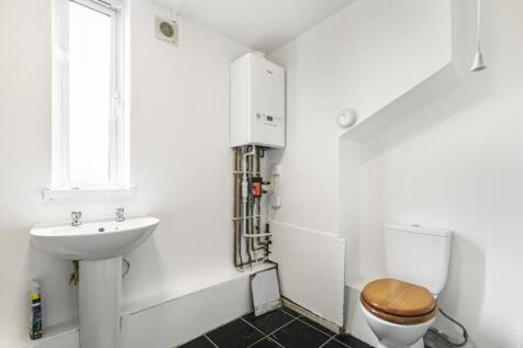 Upstairs bathroom.jpg