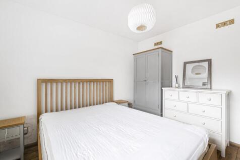 Bedroom ALT.jpg