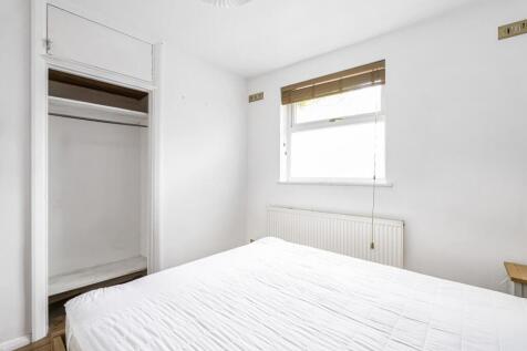 Bedroom ALT 1.jpg