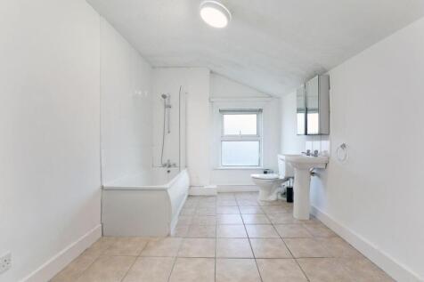 Bathroom 1.jpeg