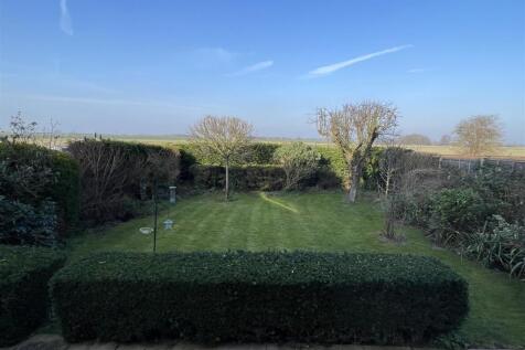 17 Priors Close Garden.JPG