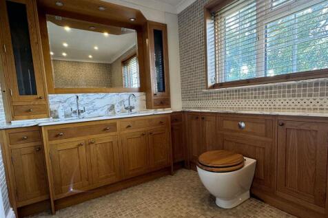 bathroomIMG_0436.jpg